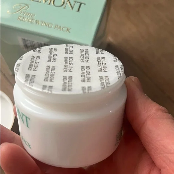 Valmont Prime Renewing Pack 2 x 50ml New Sealed - Picture 3 of 9